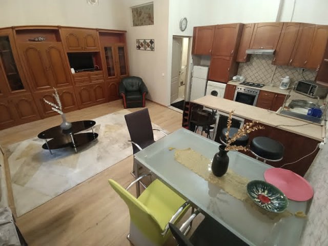 Kiadó téglalakás, albérlet, Budapesten, VI. kerületben