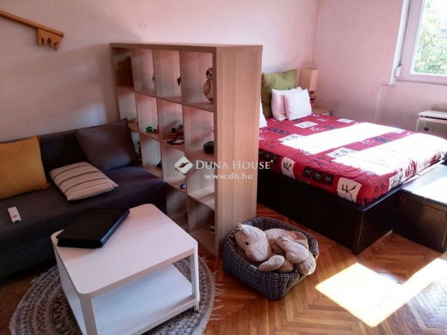 Eladó téglalakás, Budapesten, II. kerületben 79.9 M Ft, 1 szobás