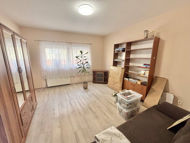 Eladó téglalakás, Pécsett 51 M Ft, 2 szobás