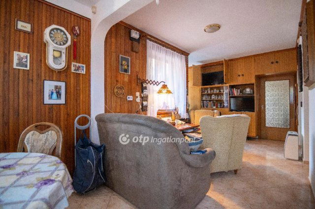 Eladó családi ház, Budakeszin 120 M Ft, 3 szobás