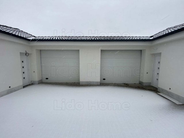 Eladó családi ház, Siófokon 94.9 M Ft, 4 szobás