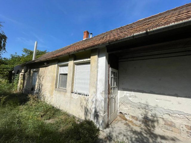 Eladó családi ház, Szalkszentmártonon 15.5 M Ft, 2 szobás