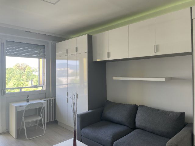 Kiadó panellakás, albérlet, Miskolcon 130 E Ft / hó, 1 szobás