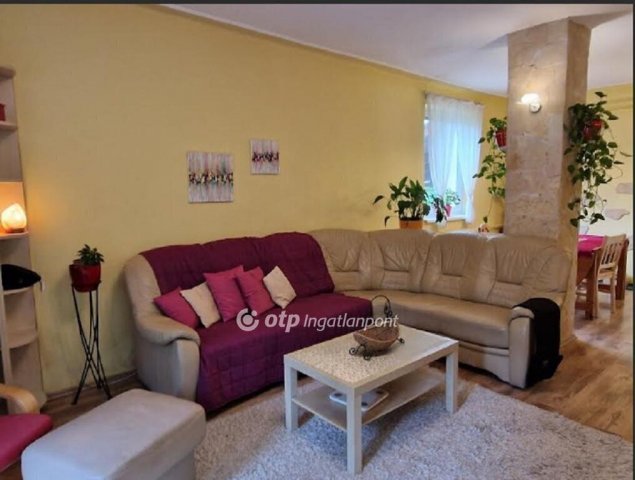 Eladó családi ház, Budapesten, II. kerületben 165 M Ft