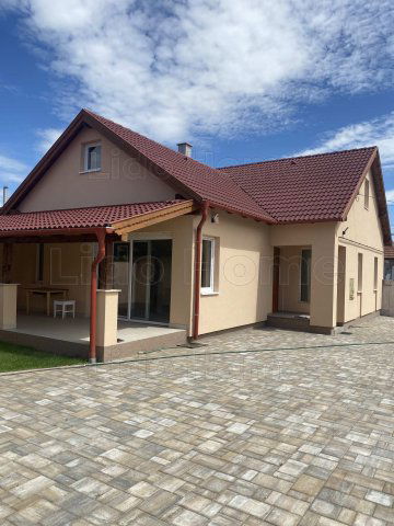 Eladó családi ház, Hatvanban 85 M Ft, 3+1 szobás