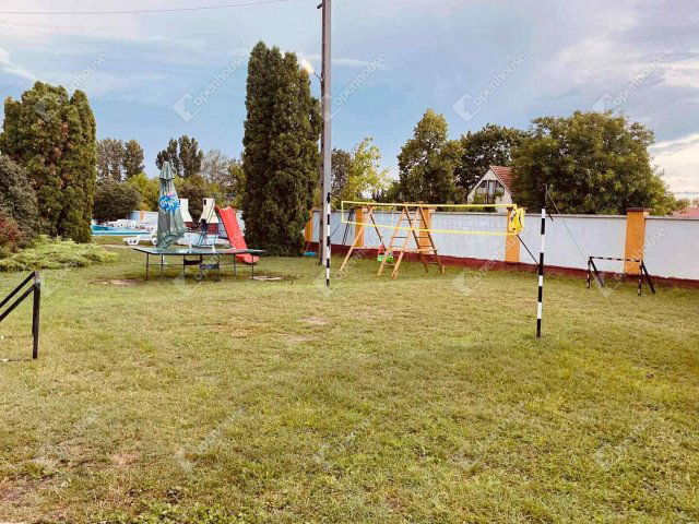 Eladó téglalakás, Siófokon 59 M Ft, 3 szobás