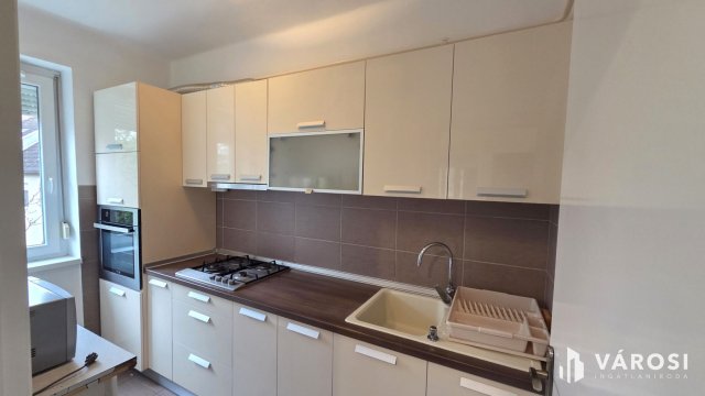 Kiadó téglalakás, albérlet, Debrecenben 350 E Ft / hó, 3 szobás