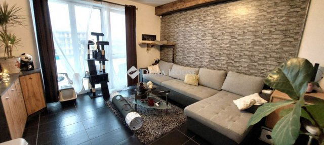 Eladó téglalakás, Győrött 62 M Ft, 2 szobás