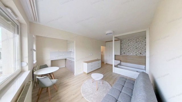 Eladó téglalakás, Veszprémben, Vécsey Károly utcában