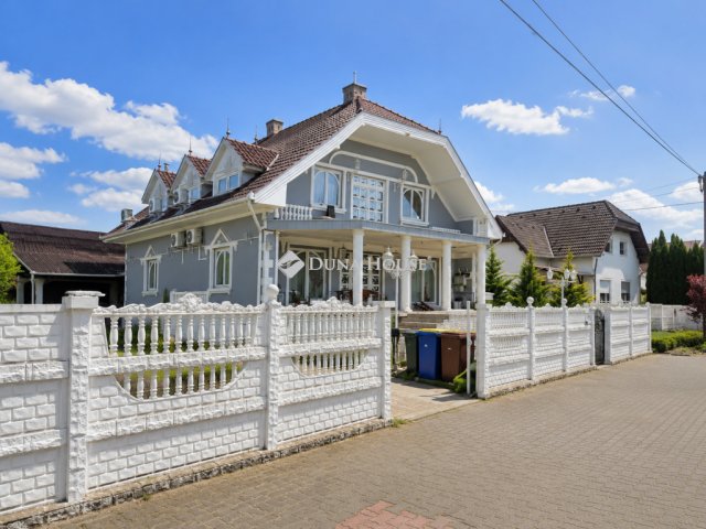 Eladó családi ház, Hévízgyörkön 94.8 M Ft, 8 szobás