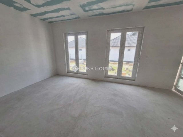 Eladó ikerház, Monoron 87.5 M Ft, 4 szobás / költözzbe.hu