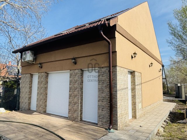 Eladó családi ház, Cegléden 70 M Ft, 4 szobás