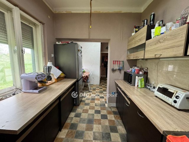 Eladó családi ház, Szigetújfalun 62.5 M Ft, 5 szobás