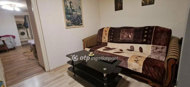 Eladó családi ház, Ecséden 25 M Ft, 2 szobás