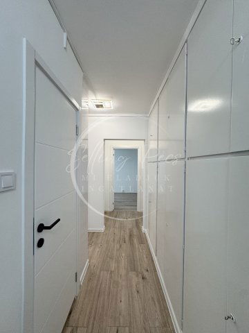 Eladó panellakás, Pécsett, Eszék utcában 48.9 M Ft, 2+1 szobás