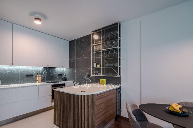 Eladó téglalakás, Budapesten, XIII. kerületben 235 M Ft