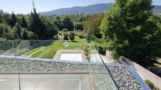 Eladó családi ház, Budapesten, III. kerületben 480 M Ft