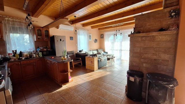 Eladó családi ház, Gödön 84.9 M Ft, 4 szobás