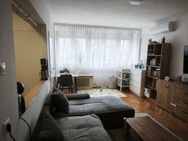 Eladó téglalakás, Szombathelyen 33.9 M Ft, 2 szobás