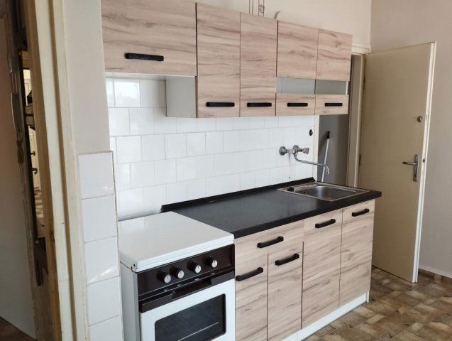 Kiadó téglalakás, albérlet, Kaposváron, Zárda közben