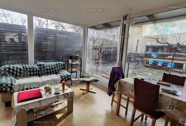 Eladó családi ház, Mogyoródon 51.9 M Ft, 3 szobás