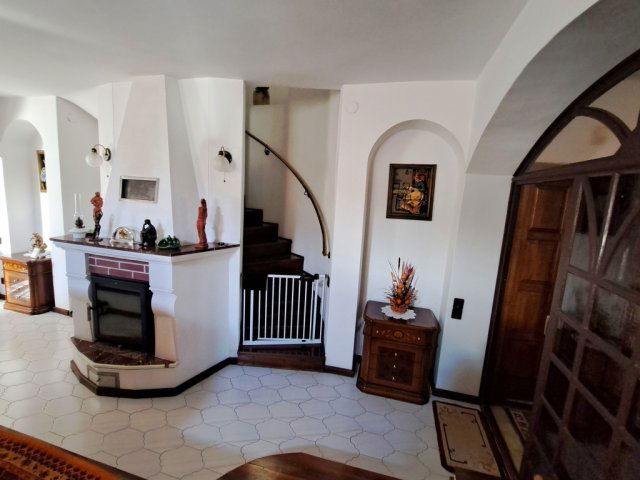 Eladó családi ház, Bólyban 89.9 M Ft, 5 szobás