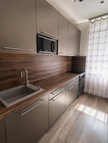Eladó panellakás, Komlón, Kossuth Lajos utcában 23.9 M Ft
