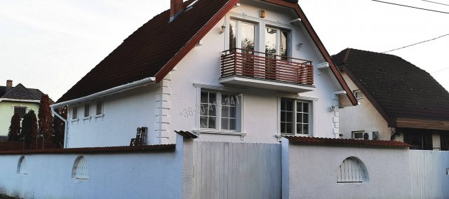 Eladó családi ház, Szigethalmon 122.5 M Ft, 5 szobás