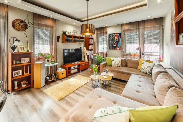 Eladó téglalakás, Egerben 108 M Ft, 3 szobás