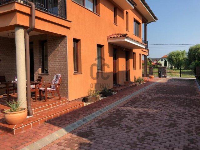 Eladó nyaraló, Zalakaroson 73 M Ft, 3 szobás