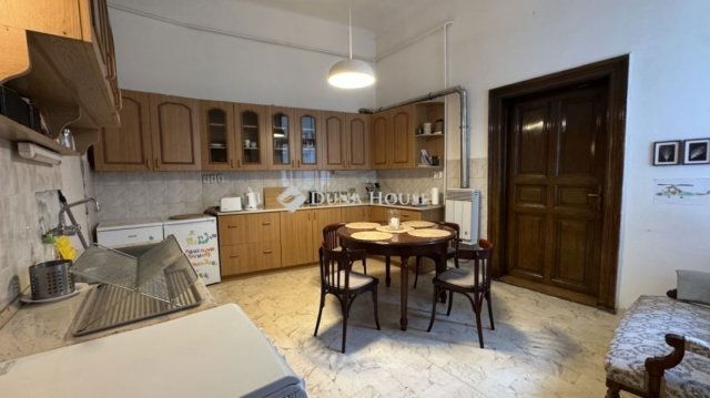 Eladó téglalakás, Budapesten, XII. kerületben 129.9 M Ft