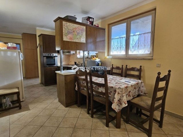 Eladó családi ház, Pécsett 69.9 M Ft, 3 szobás