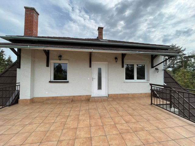 Eladó nyaraló, Balatonlelleén 84.9 M Ft, 5 szobás