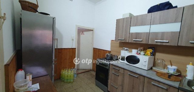 Eladó családi ház, Devecseren 18.5 M Ft, 1+1 szobás