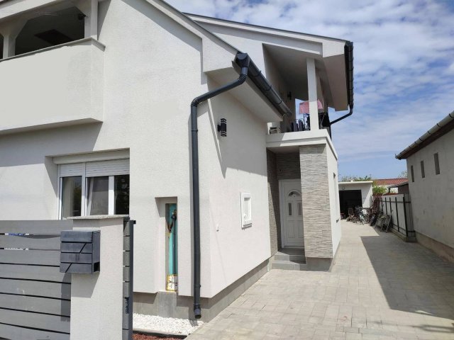 Eladó családi ház, Hajdúszoboszlón 118 M Ft, 5 szobás