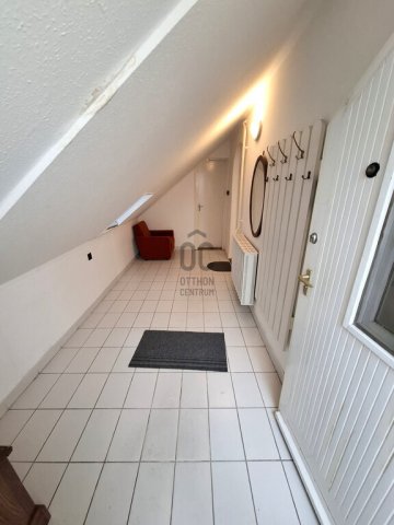 Eladó téglalakás, Üllőn 74.5 M Ft, 3 szobás