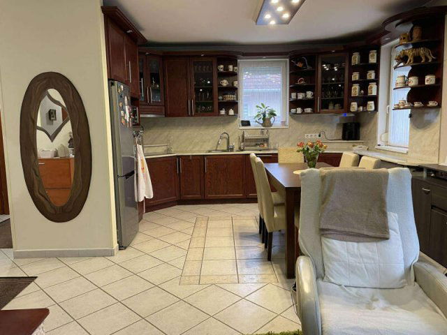 Eladó családi ház, Pilisvörösváron 129 M Ft, 3+1 szobás