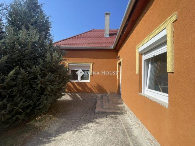 Eladó családi ház, Dombóváron, Dózsa György utcában 22.5 M Ft