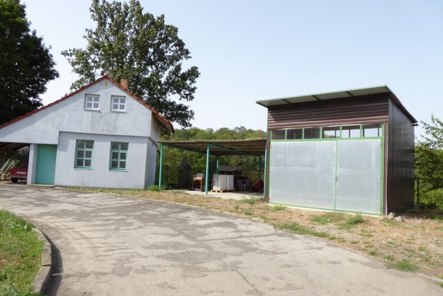 Eladó ipari ingatlan, Komlón, Pécsi úton 727.61 M Ft