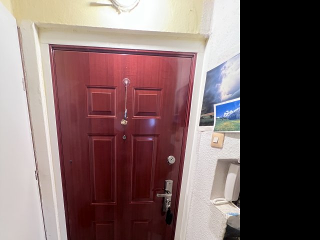 Eladó panellakás, III. kerületben, Juhász Gyula utcában