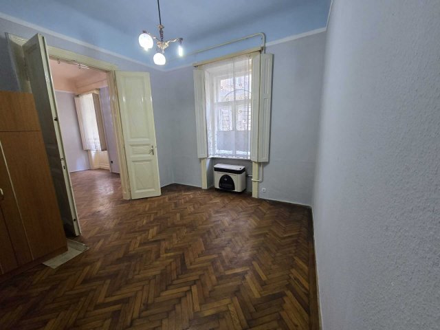 Eladó téglalakás, Budapesten, VIII. kerületben, Salétrom utcában