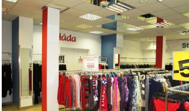 Kiadó üzlethelyiség, Szolnokon 909 E Ft / hó