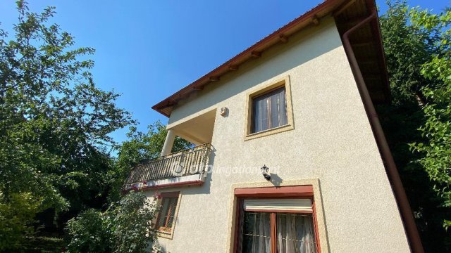 Eladó családi ház, Budakeszin 214 M Ft, 10 szobás