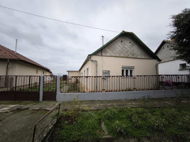 Eladó családi ház, Szentpéterszegen 15.9 M Ft, 1 szobás