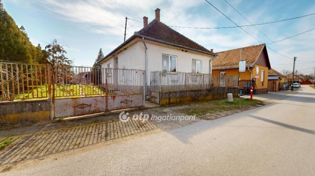 Eladó családi ház, Ópályin 24.9 M Ft, 5 szobás