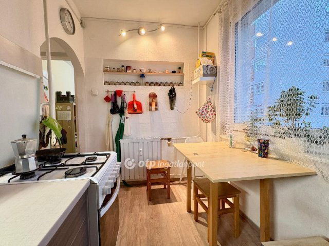 Eladó panellakás, Budapesten, XI. kerületben 89 M Ft, 4 szobás