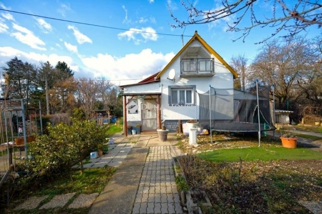 Eladó családi ház, Budakeszin 71.573 M Ft, 3 szobás