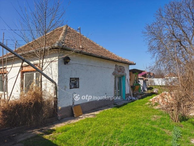 Eladó családi ház, Kondoroson 9.5 M Ft, 2+2 szobás