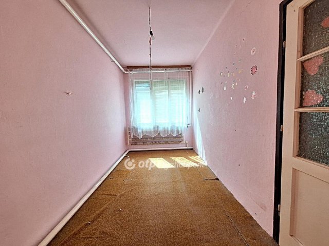 Eladó családi ház, Füzesgyarmaton 13 M Ft, 2+1 szobás