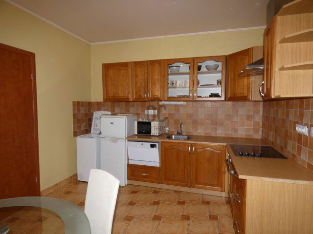 Kiadó téglalakás, albérlet, Pécsett 180 E Ft / hó, 2 szobás